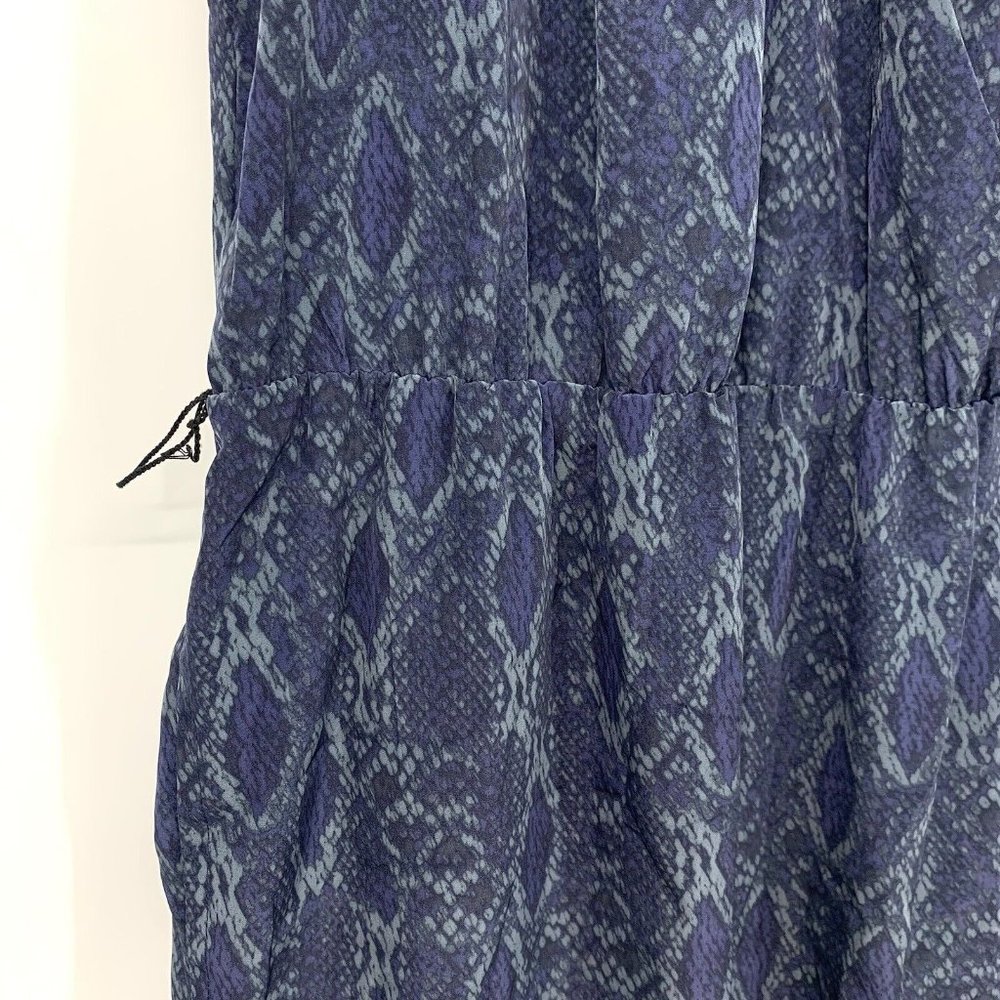 Banana Republic Jumpsuit Blue Snake Print Sleeveless V Neck - Picture 4 of 8